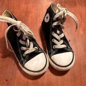 GUC Size 8 Toddler Converse High Tops